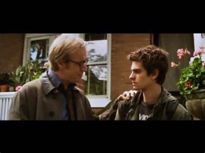Peter talking with Dr. Connors